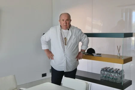 Bivši gradonačelnik Splita Željko Kerum uhapšen na koncertu u Veloj Luci Bivši gradonačelnik Splita Željko Kerum uhapšen na koncertu u Veloj Luci