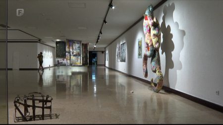 Kreativni dijalog: Djela više od 60 beogradskih umjetnika i umjetnica u Sarajevu Kreativni dijalog: Djela više od 60 beogradskih umjetnika i umjetnica u Sarajevu