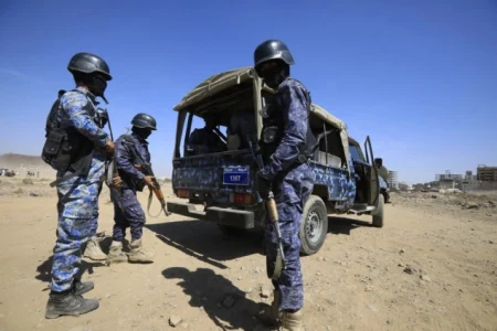 Jemenska vojska granatirala položaje Huta u provinciji Taiz nakon napada na luku Mokha
