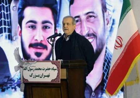 Pezeshkian: Iran ne želi eskalaciju, ali će braniti svoje interese svim raspoloživim sredstvima Pezeshkian: Iran ne želi eskalaciju, ali će braniti svoje interese svim raspoloživim sredstvima