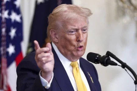 Trump suočen s tužbom zbog plana naplate bržeg pristupa objavama na Truth Socialu
