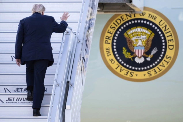 Zbog iranske prijetnje Trump tajno prebačen na drugi avion: Otvoreno pitanje sigurnosti novinara i osoblja Zbog iranske prijetnje Trump tajno prebačen na drugi avion: Otvoreno pitanje sigurnosti novinara i osoblja