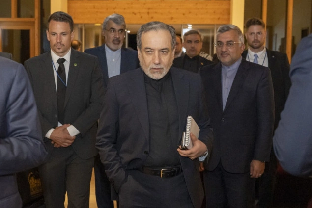 Abbas Araghchi: Iran trenutno nije u pregovorima sa SAD-om, poruke se razmjenjuju preko posrednika Abbas Araghchi: Iran trenutno nije u pregovorima sa SAD-om, poruke se razmjenjuju preko posrednika