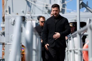 Zelenski: Ukrajina napala ruske naftne rafinerije i ratne brodove u Crnom moru