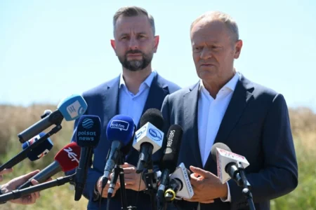 Tusk poručio Španiji da se ugleda na Poljsku u zaštiti granica Tusk poručio Španiji da se ugleda na Poljsku u zaštiti granica