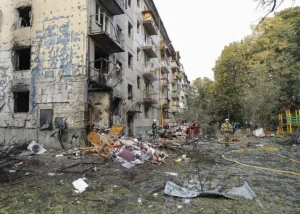 Ukrajina osudila napad dronom na civila u Hersonu, tvrdi da je riječ o lovu na stanovnike