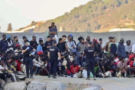 Španski Sumar pozvao vladu da preispita zajedničko domaćinstvo Svjetskog prvenstva 2030. s Marokom nakon migrantske krize u Ceuti Španski Sumar pozvao vladu da preispita zajedničko domaćinstvo Svjetskog prvenstva 2030. s Marokom nakon migrantske krize u Ceuti
