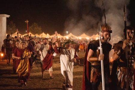 Rimski dani u Mokrom: Gladijatorske borbe i antička kultura privukli brojne posjetitelje Rimski dani u Mokrom: Gladijatorske borbe i antička kultura privukli brojne posjetitelje