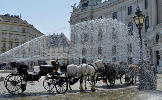 Austrija zabilježila rekordnih 41 stepen Celzijusa u jeku toplotnog vala Austrija zabilježila rekordnih 41 stepen Celzijusa u jeku toplotnog vala
