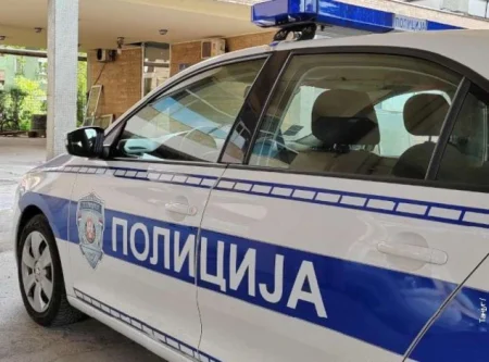 Dječak (14) osumnjičen za ubistvo hirurga u Banatskom Karlovcu Dječak (14) osumnjičen za ubistvo hirurga u Banatskom Karlovcu