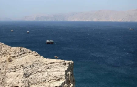 Iran vrlo blizu dogovora s Omanom o novoj Hormuškoj brodskoj ruti Iran vrlo blizu dogovora s Omanom o novoj Hormuškoj brodskoj ruti