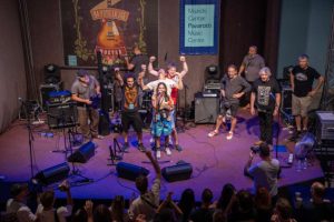 Tuzlanski bend „Matori nek sjednu pobjednik 12. gitarijade „Na putu za jug u Mostaru