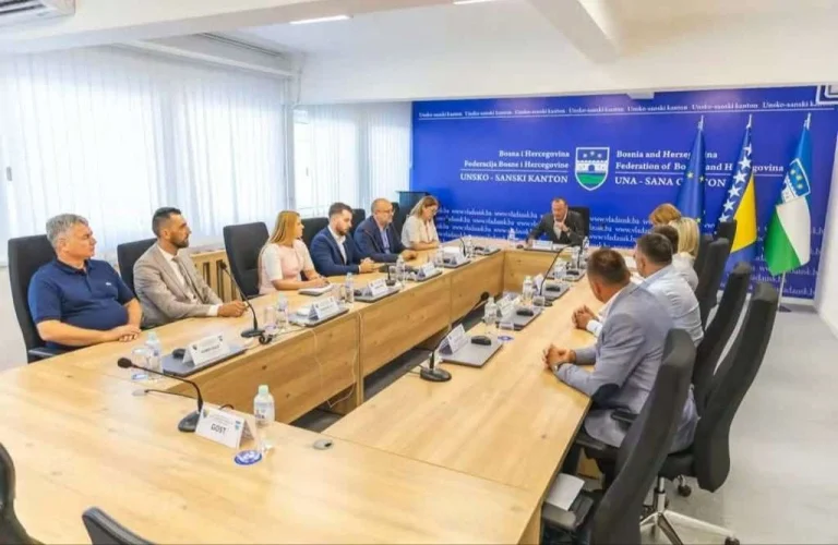 Nova Vlada USK održala konstituirajuću sjednicu, ministri preuzeli resore Nova Vlada USK održala konstituirajuću sjednicu, ministri preuzeli resore