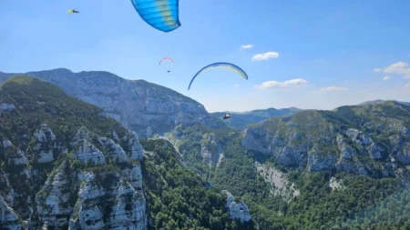 Drvar domaćin velikog paraglajding natjecanja, utrke će se pratiti uživo diljem svijeta Drvar domaćin velikog paraglajding natjecanja, utrke će se pratiti uživo diljem svijeta