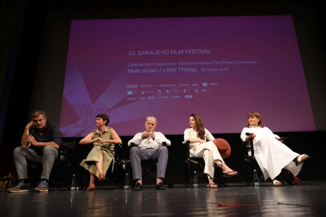 Na SFF-u prikazan film Male stvari o uzburkanim porodičnim odnosima kod prodaje imovine Na SFF-u prikazan film Male stvari o uzburkanim porodičnim odnosima kod prodaje imovine