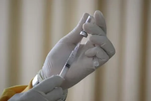 FDA odobrila prvu mRNA vakcinu protiv sezonske gripe za starije od 50 godina