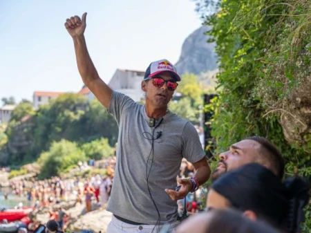 Legendarni Orlando Duque s Mostarcima održao radionicu ocjenjivanja skokova u vodu Legendarni Orlando Duque s Mostarcima održao radionicu ocjenjivanja skokova u vodu