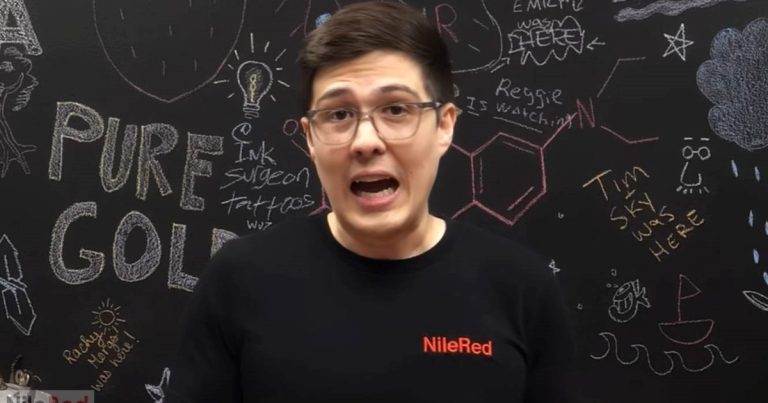 Ovaj youtuber pravi alkohol iz zraka. Što ste vi danas napravili?
