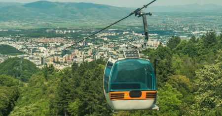 Promet u zraku: kako Indija žičarama rješava problem gradskih gužvi