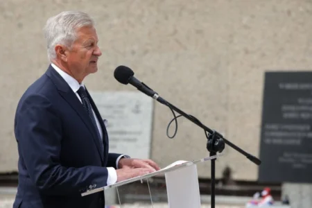 Poljska bi mogla ugostiti do 15.000 američkih vojnika Poljska bi mogla ugostiti do 15.000 američkih vojnika