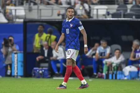 Mbappe zbog gripa propustio trening Francuske Mbappe zbog gripa propustio trening Francuske