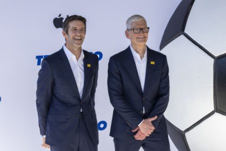 John Ternus postao izvršni direktor Applea nakon prelaska Tima Cooka na mjesto predsjednika