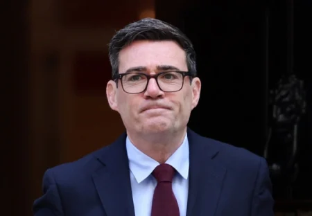 Britanski premijer odbacio Trumpov poziv na ujedinjenje Irske, navodeći nedostatak javne podrške Britanski premijer odbacio Trumpov poziv na ujedinjenje Irske, navodeći nedostatak javne podrške