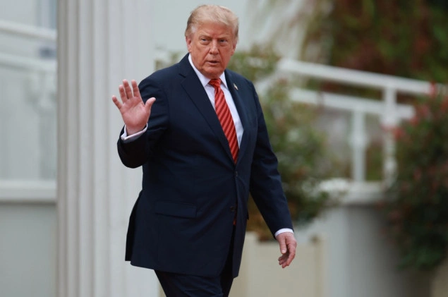 Trump uskoro potpisuje zakon koji omogućava carine do 100 posto kupcima ruske nafte Trump uskoro potpisuje zakon koji omogućava carine do 100 posto kupcima ruske nafte
