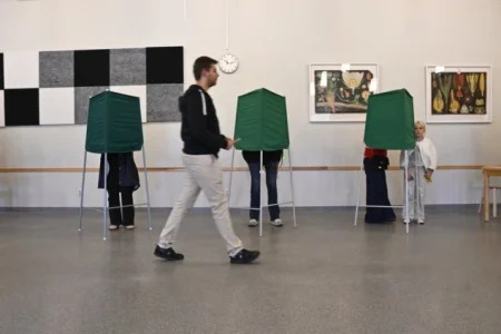Izlazne ankete u Švedskoj: Opozicija na putu ka uvjerljivoj pobjedi, krajnja desnica podbacila Izlazne ankete u Švedskoj: Opozicija na putu ka uvjerljivoj pobjedi, krajnja desnica podbacila