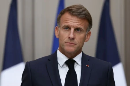 Macron traži privremeno ublažavanje pravila EU kako bi se povećala ponuda goriva Macron traži privremeno ublažavanje pravila EU kako bi se povećala ponuda goriva