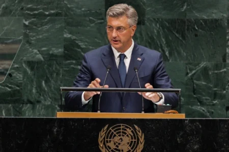 Plenković kritikovao Srbiju zbog počasti Mladiću: To je uvreda njegovim žrtvama i presudama Plenković kritikovao Srbiju zbog počasti Mladiću: To je uvreda njegovim žrtvama i presudama