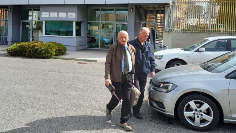 Kevac i ostali: Borba za opstanak s petoro djece