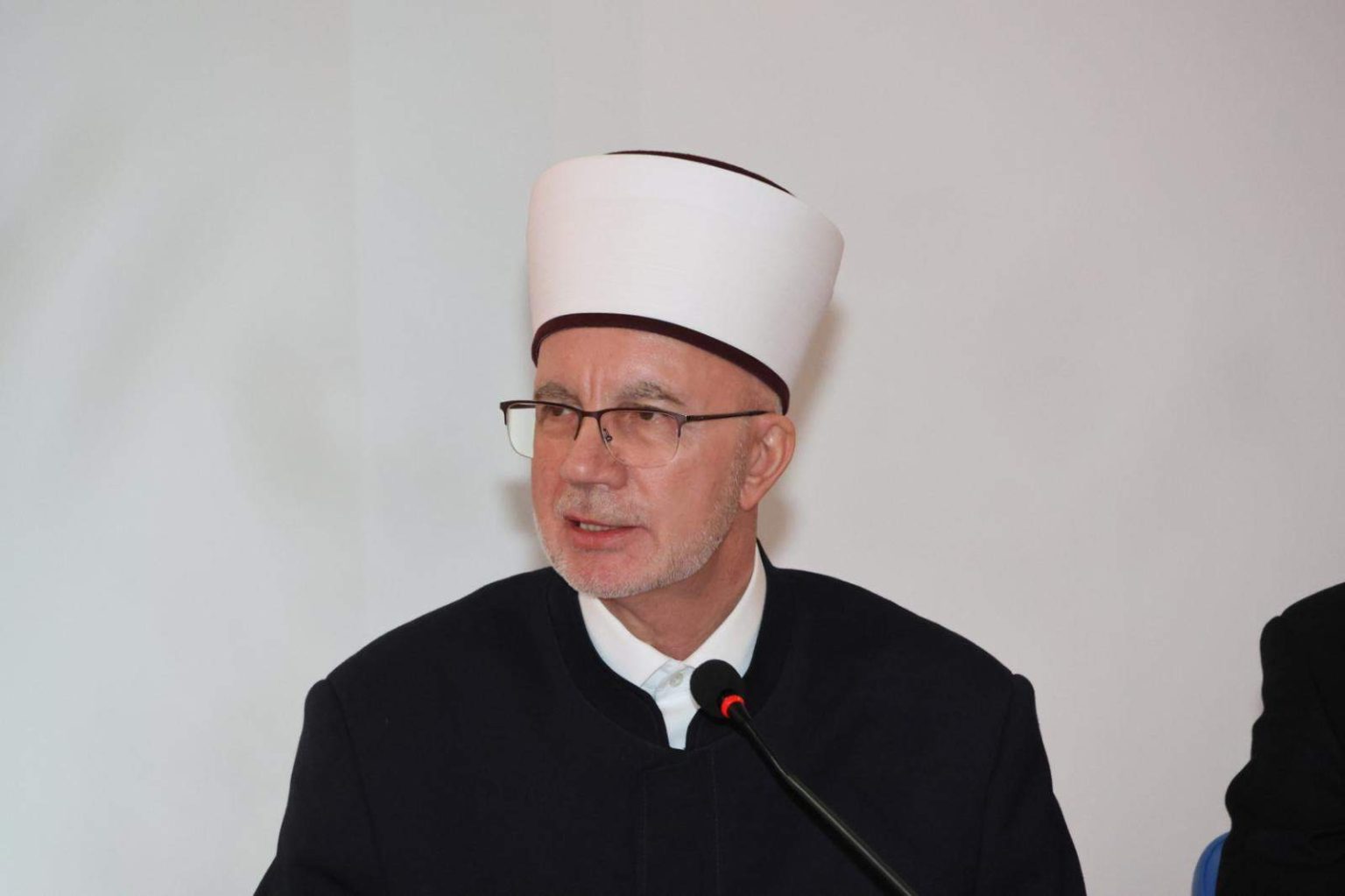 Je li Fazlović morao odstupiti zbog Kavazovićevog kriminala?!