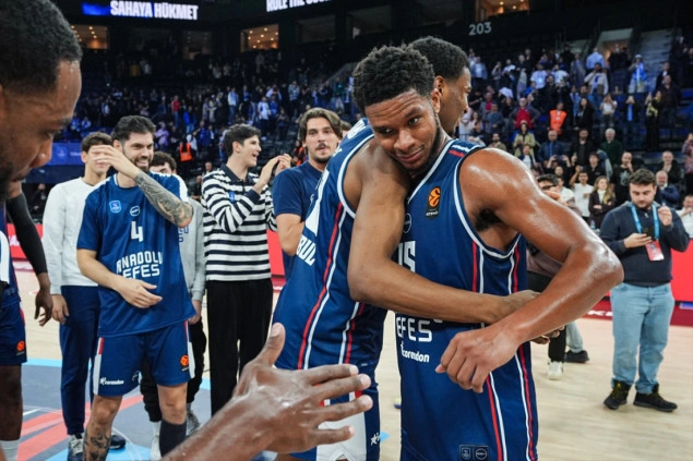 Pobjede Olympiacosa, Efesa, Dubaija i Fenerbahcea u Evroligi Pobjede Olympiacosa, Efesa, Dubaija i Fenerbahcea u Evroligi