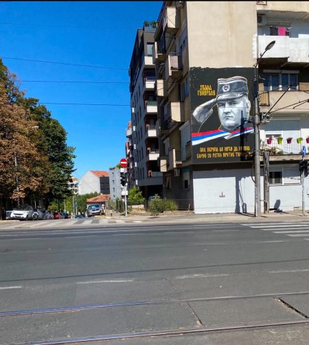 Dvije perspektive Srbije u tri dana izvještavanja Detektora: Kako su poruku Ima mesta za sve nas zasjenila veličanja Ratka Mladića