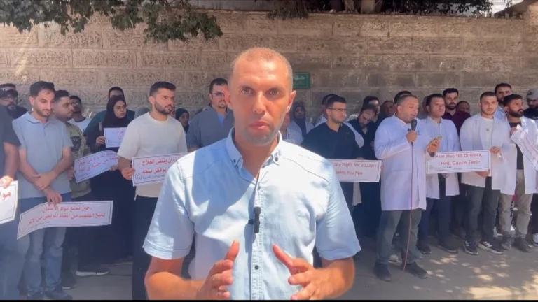 Dopisnik iz Gaze: Stomatolozi su prisiljeni hitne zahvate obavljati pod šatorima i na ulicama Dopisnik iz Gaze: Stomatolozi su prisiljeni hitne zahvate obavljati pod šatorima i na ulicama