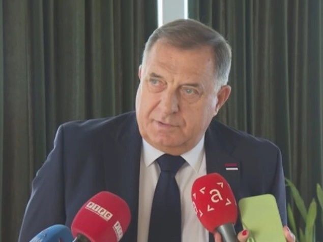 Dodik divlja(o) u Izraelu: Razgovaraćemo sa svima osim sa trulom EU Dodik divlja(o) u Izraelu: Razgovaraćemo sa svima osim sa trulom EU