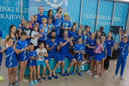 Flipper najbolji na plivačkom Šarks kupu