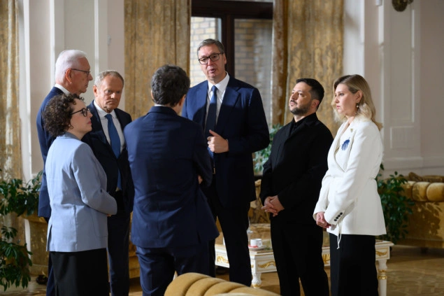 Zelenski se sastao s Vučićem: Razgovarali o evropskim integracijama i ruskim napadima Zelenski se sastao s Vučićem: Razgovarali o evropskim integracijama i ruskim napadima
