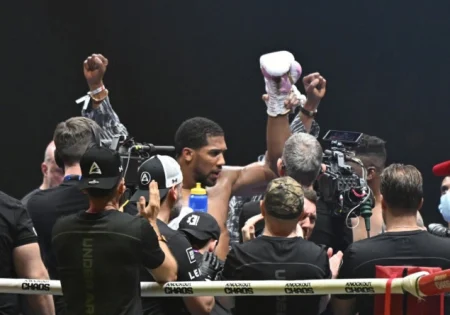 Joshua i Fury boksuju 11. decembra u Cardiffu