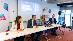 Broj žena u politici raste, ali i dalje nemaju jednake prilike kao muškarci