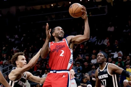 Clippersi i Raptorsi pristali da finaliziraju trade Kawhi Leonarda u Toronto Clippersi i Raptorsi pristali da finaliziraju trade Kawhi Leonarda u Toronto