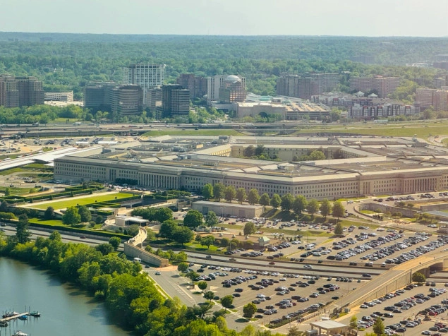 Pentagon objavio novu seriju deklasificiranih dokumenata i snimaka o NLO-ima Pentagon objavio novu seriju deklasificiranih dokumenata i snimaka o NLO-ima