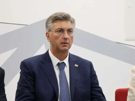 Plenković: Nelegalno odloženi otpad u Gospiću bit će uklonjen; voda za piće nije ugrožena