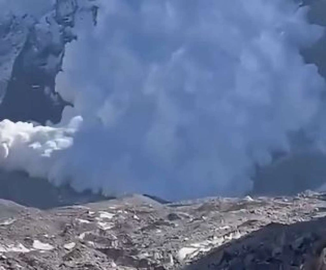 Najmanje 11 poginulih u lavini na ruskom Sjevernom Kavkazu Najmanje 11 poginulih u lavini na ruskom Sjevernom Kavkazu