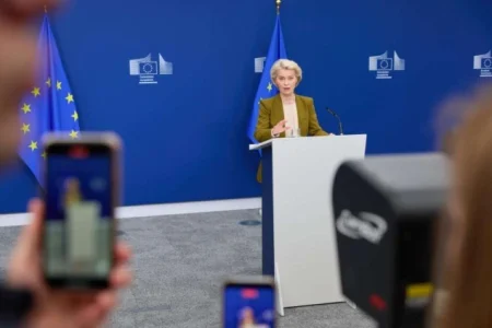 Von der Leyen najavila gotovo 710 miliona eura pomoći za raseljene i krizom pogođene zajednice Von der Leyen najavila gotovo 710 miliona eura pomoći za raseljene i krizom pogođene zajednice