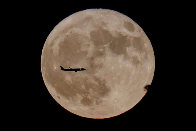 NASA otkrila novi krater na Mjesecu nastao udarom kakav se događa jednom u stoljeću NASA otkrila novi krater na Mjesecu nastao udarom kakav se događa jednom u stoljeću