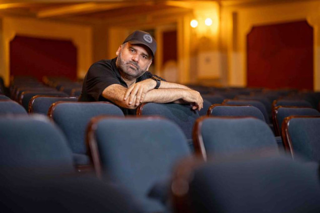 Dino Mustafić dobitnik nagrade Direkcije Festivala MESS za poseban doprinos umjetnosti teatra Dino Mustafić dobitnik nagrade Direkcije Festivala MESS za poseban doprinos umjetnosti teatra