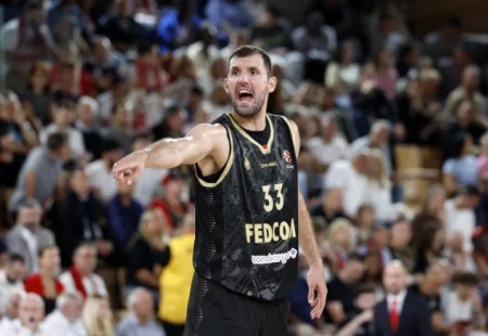 Nikola Mirotić potpisao ugovor sa Valencijom Nikola Mirotić potpisao ugovor sa Valencijom