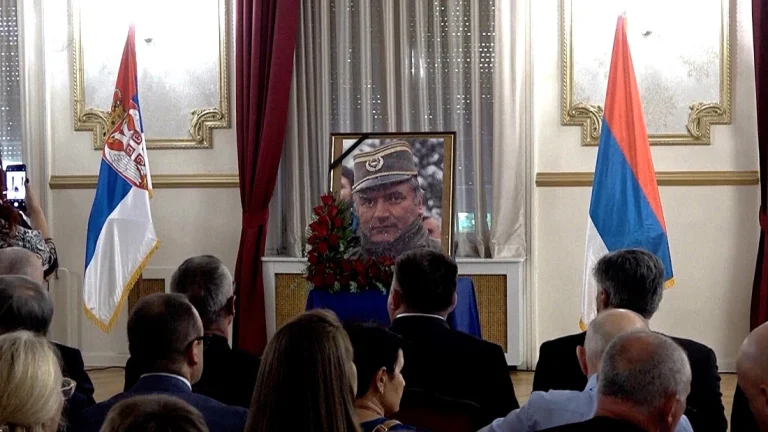 Uoči sahrane Mladića: Negiranje i glorifikacija zločina intenzivirani, katarza izostala Uoči sahrane Mladića: Negiranje i glorifikacija zločina intenzivirani, katarza izostala